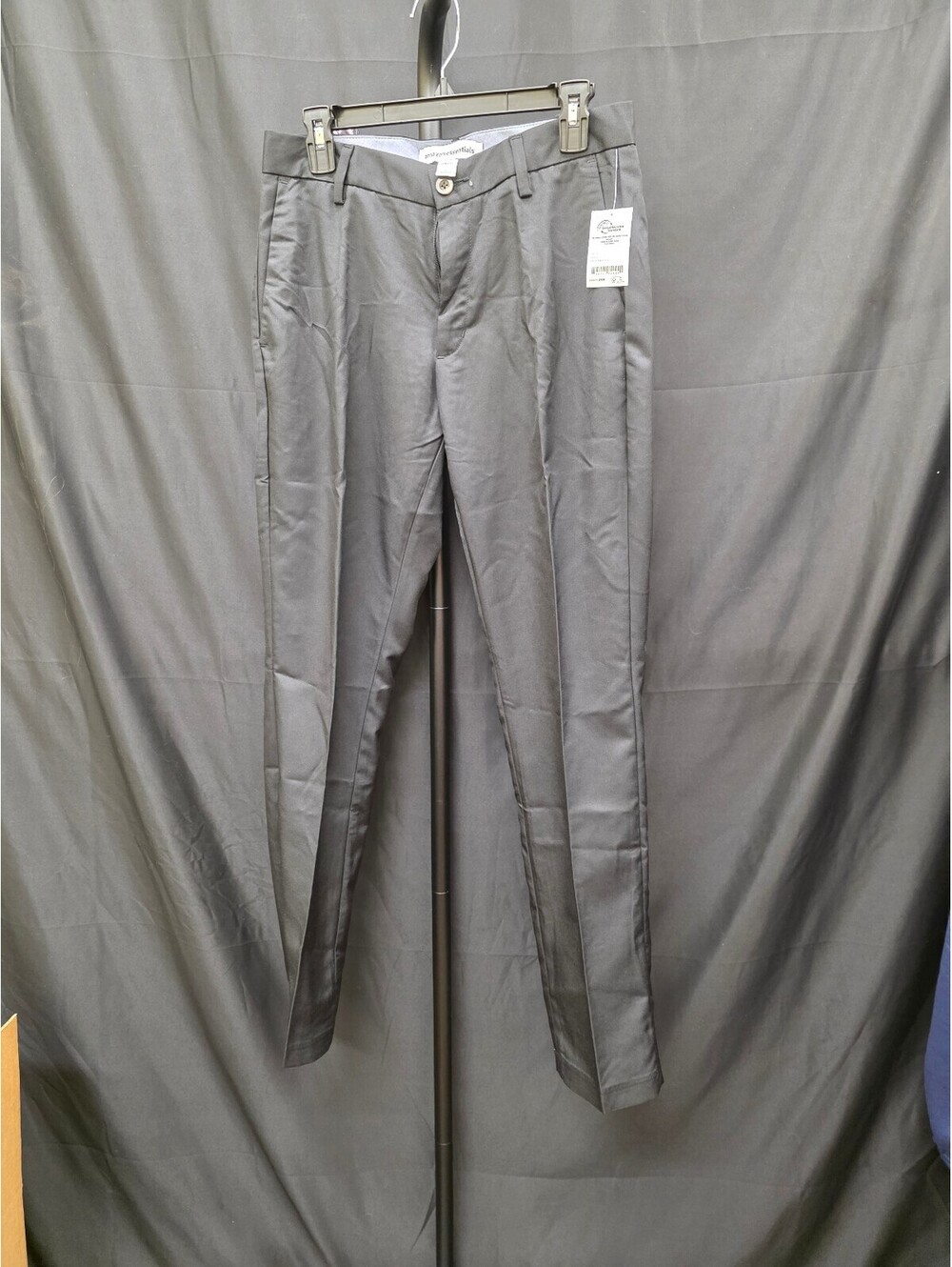 AMAZON ESSENTIALS MEN’S SLIM FIT FLAT FRONT DRESS PANT BLACK 30W X 32L